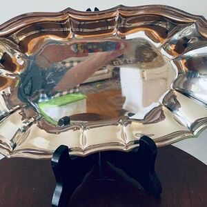 Vintage International Silver Company silver-plated Chippendale-style oval dish